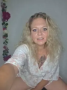 Stripchat Free Porn Cam of Anna-LustigOfficial