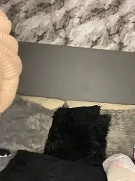 Stripchat Live Sex Cam of Hot_Mess18