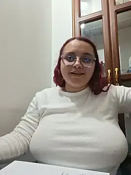 Stripchat Sex Chat of CURVY-HORNY
