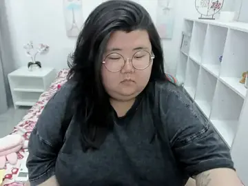 Stripchat Free Porn Cam of Nadine_asian