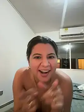 Stripchat Adult Video Chat of sussana_vasquez