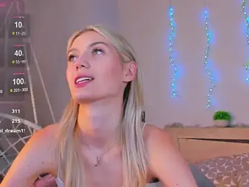 Stripchat Nude Webcam of Cherry_Price