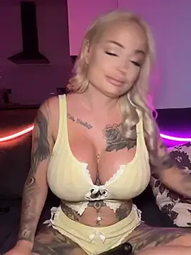 Stripchat Best live sex cam show of shortybig_official