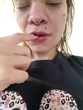 Stripchat Free Porn Cam of HeavenAylin