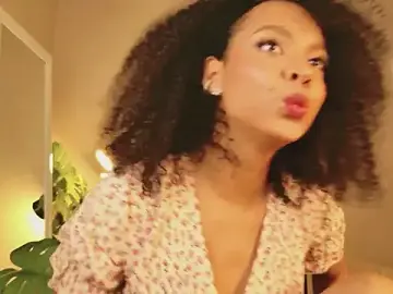 Stripchat Watch Live Sex Cams of Tiana_Toffee