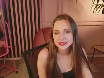 Stripchat Adult Webcam of HollyWheeler