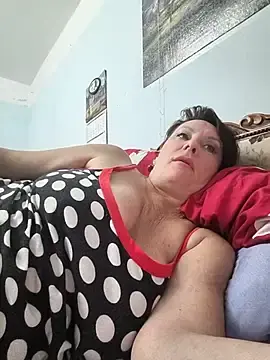 Stripchat Live Sex Cam of _lady_red_