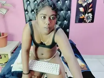 Stripchat Nude Webcam of FOXY_LUNA