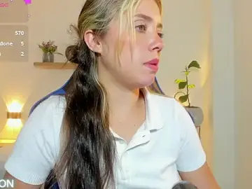 Stripchat Live Sex Cam of nataly_rodri