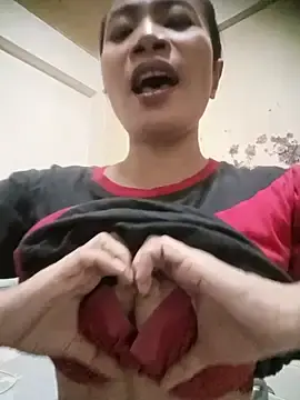 Stripchat Live Porn of KinkyKit_May