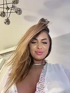 Stripchat Best live sex cam show of KirstieVegas