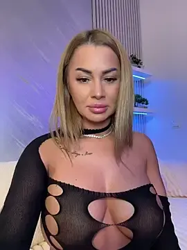 Stripchat Best live sex cam show of KirstieVegas