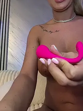 Stripchat Adult Webcams of KirstieVegas