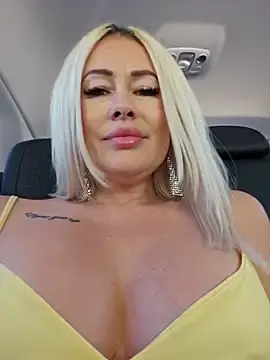 Stripchat Free Porn Cam of MILFBARBY