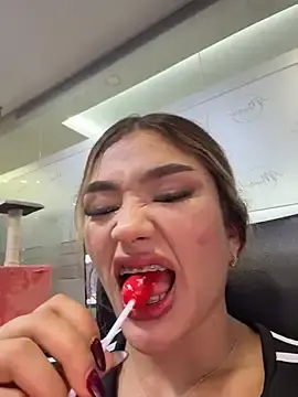 Stripchat Free Live Porn of Arianavillada