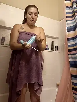Stripchat Live Sex Cam of bootiebby