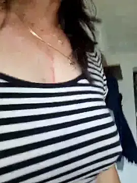 Stripchat Free Porn Cam of IsabelleCraft
