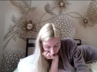 Xlovecam Free Live Porn of YourRealGirl