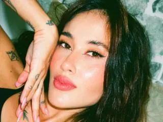 Xlovecam Live Sex of HarleyRoods