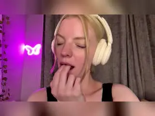 Xlovecam Watch Live Sex Cams of TeresitaBrugal
