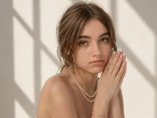 Xlovecam Live Sex Cam of BessBetak