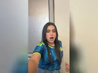 Xlovecam Live Sex Cam of MiiaPalmer