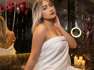 Xlovecam Watch Live Sex Cams of VictoriiaGrey