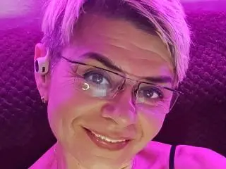 Xlovecam Free Live Porn of FentaziMelody