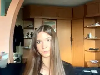 Xlovecam Free Porn Cam of JanyceCastlen