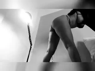 Xlovecam Free Live Porn of MiraDesire