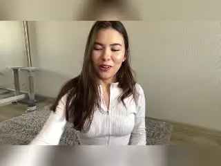 Xlovecam Live Sex of EmeraldCrivaro