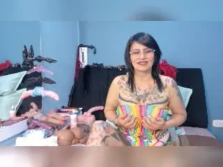 Xlovecam Live Porn of DonnaJones
