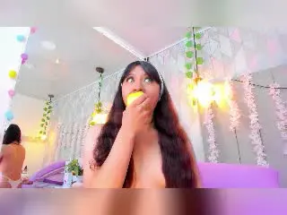 Xlovecam Live Sex Cam of ZoeRedds