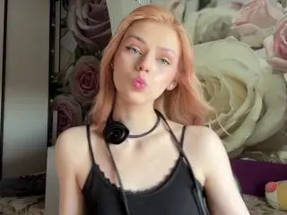 Xlovecam Free Live Porn of SandaHayslett