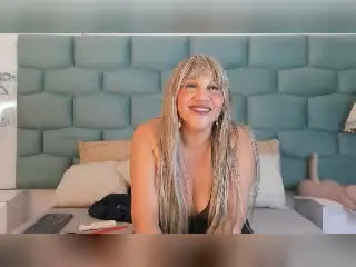 Xlovecam Live Porn of MiaMancini
