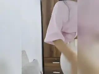 Xlovecam Sex Cam of IrisBlair