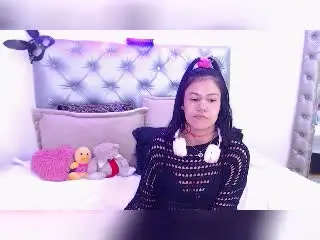 Xlovecam Free Porn Cam of TarahDustin