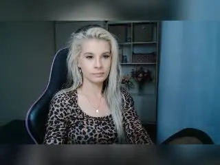 Xlovecam Sex Cam of KristineLovely