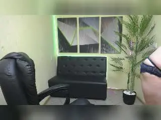 Xlovecam Live Porn of EmilyLlove