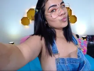 Xlovecam Live Sex Cam of MistressCandy