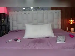 Xlovecam Adult Webcam of IndianCuttie