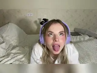 Xlovecam Free Live Porn of AndreaFilmore