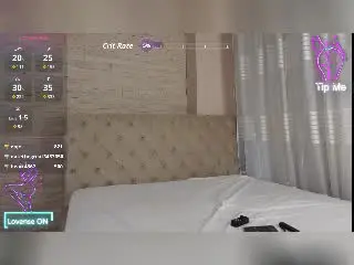 Xlovecam Sex Chat of SarahAdams