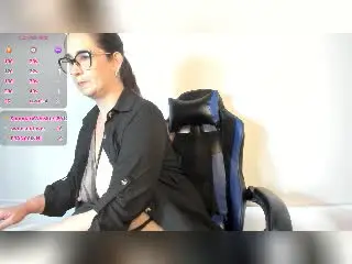 Xlovecam Free Live Porn of MatureTitsX69